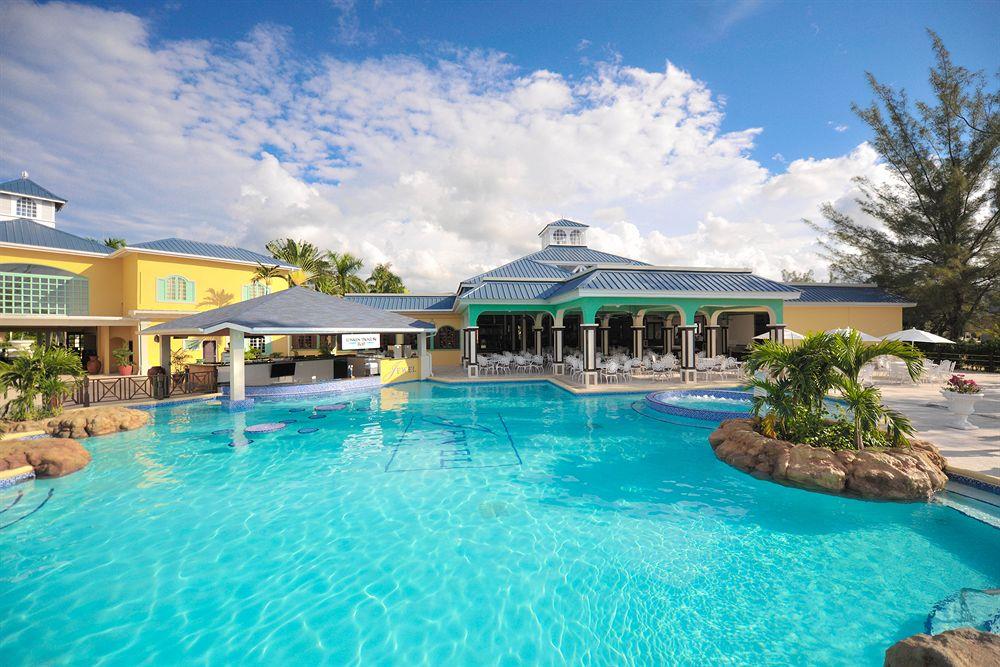 The Jewel Paradise Cove Beach Resort & SPA